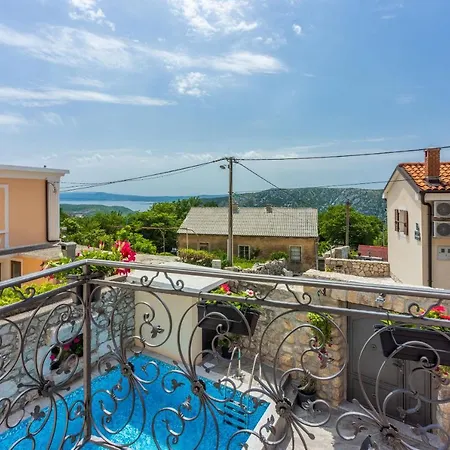 Banely Villa